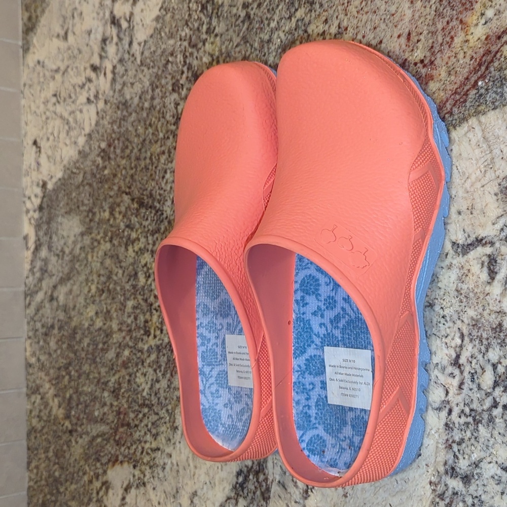 Women's Clogs Size 9/10, Rubber Gardening Slide On Shoes in Orange Coral